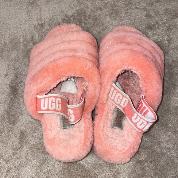 UGG slipper - Picture 2 of 3